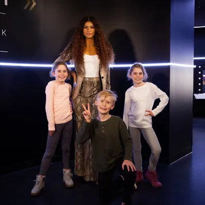MTS Benholgate Zendaya Nologos